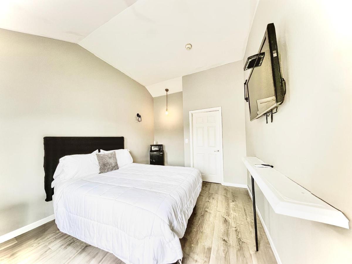 Penn Lodge Hotel & Suites Philadelphia - Bensalem Exteriör bild